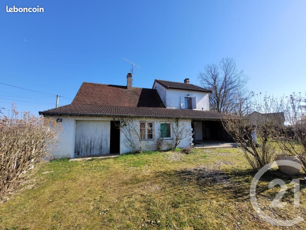 Maison 4 pièces 72 m² · à Savigny-en-Revermont · 72 m² · 75 000 €