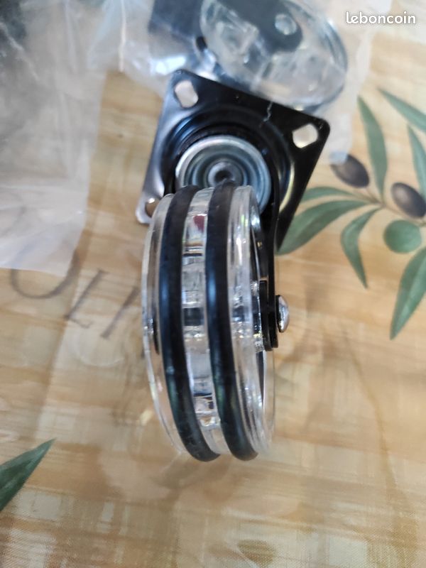 Lot de 4 roulettes design transparente noire diamètre 75 mm pour une charge de 50 kg (image 3)