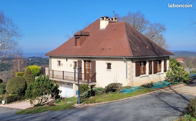 Pavillon 8 pièces 250 m²