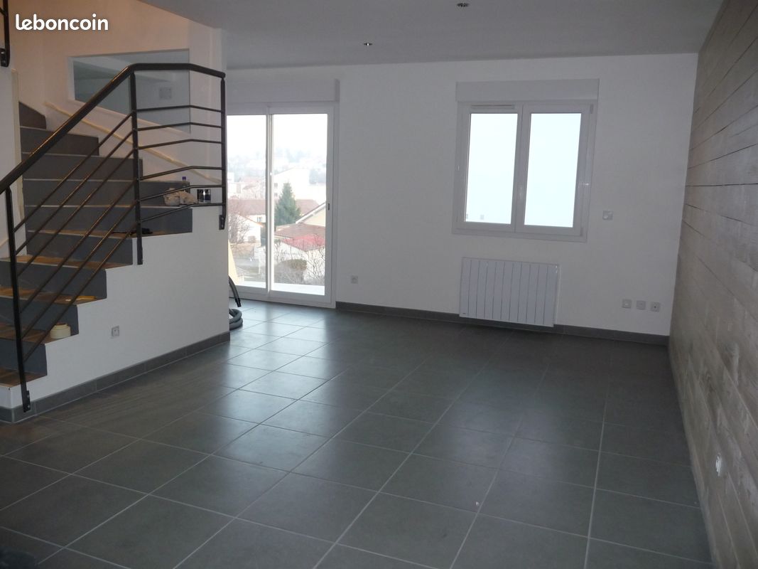 Appartement 4 pièces 100 m² · à Clermont-Ferrand · 100 m² · 1 050 €/mois