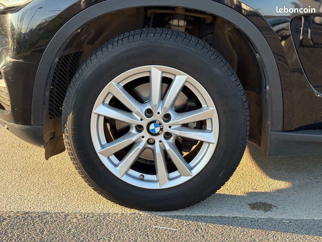 BMW X5 F15 25D 231 ch BVA8 Lounge Plus / 7 places / Sièges Electriques à mémoire... (image 40)