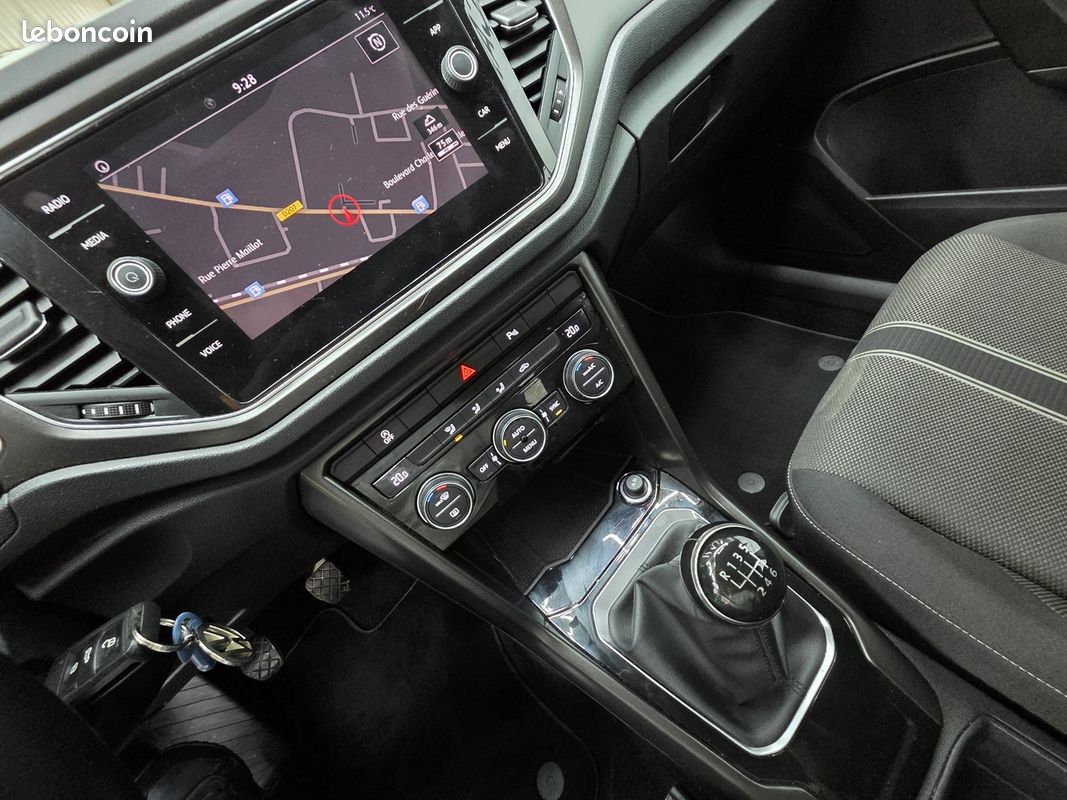 Volkswagen T-ROC 1.5 TSI EVO 150CH LOUNGE (image 15)