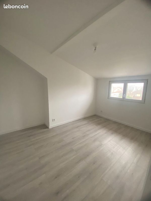 Maison a louer stains - 10 pièce(s) - 165 m2 - Surfyn