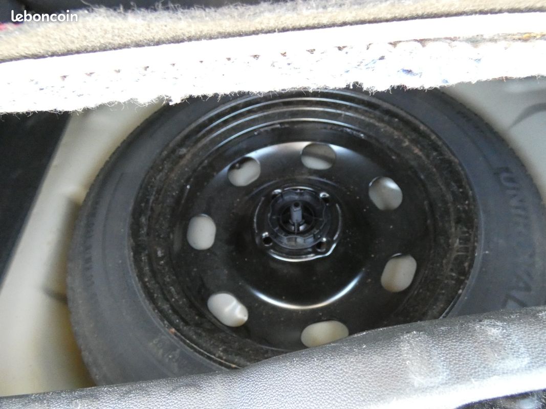 CITROEN C3 C3 BlueHDi 100 BVM6 C-Series (Seulement 19000 kms) ETAT NEUF (image 13)