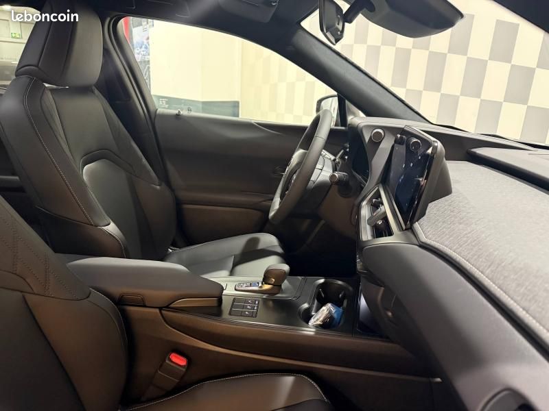 Lexus UX 300h Luxe 2WD MC25 (image 15)