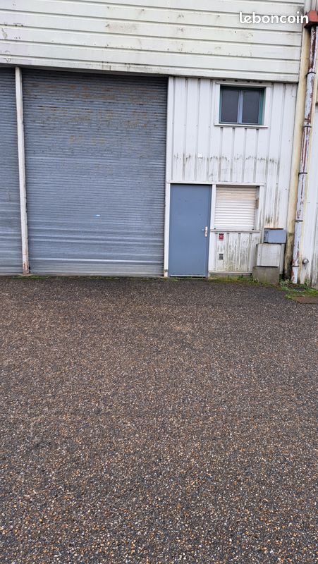A louer local · à La Réole · 650 €/mois