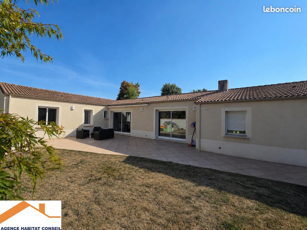 Maison 4 pièces 133 m² · à Bellevigny · 133 m² · 329 000 €