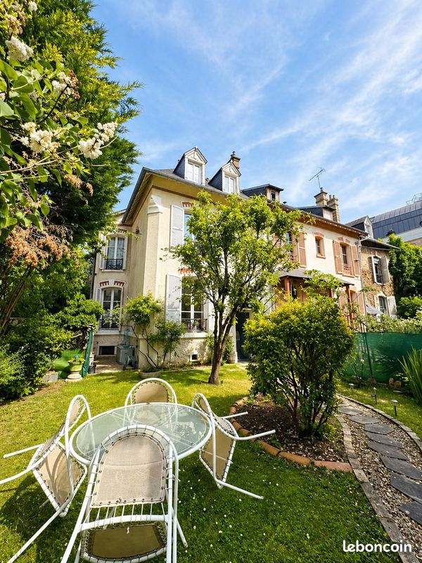 Maison 6 pièces 158 m² · à Maisons-Alfort · 158 m² · 999 000 €