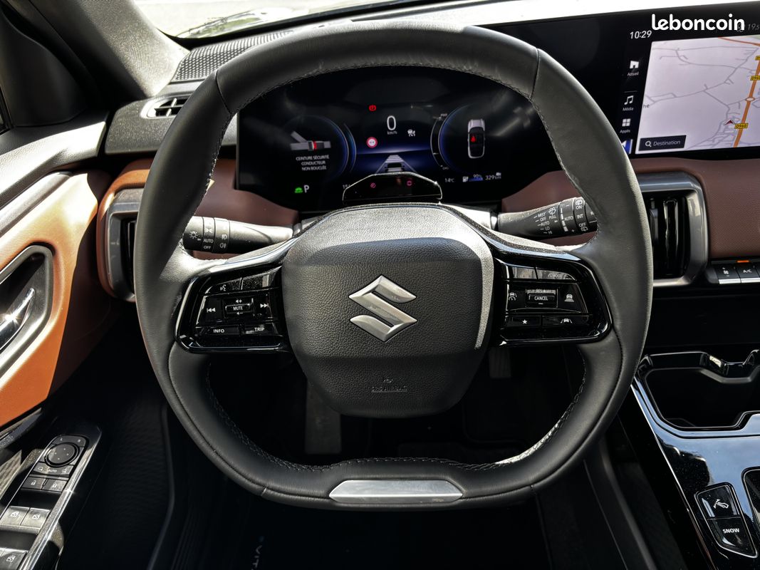 SUZUKI e Vitara 61 kWh Style (image 10)