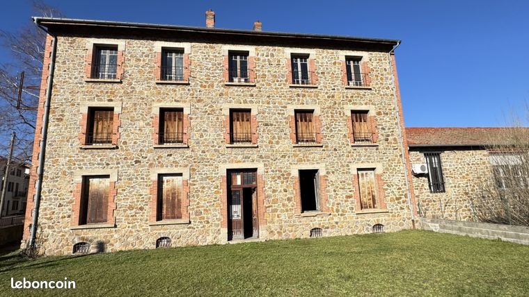 Immeuble 600 m² Retournac