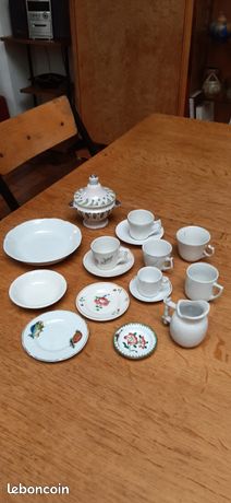 DINETTE pour poupées VINTAGE, FLOWER made in gdr