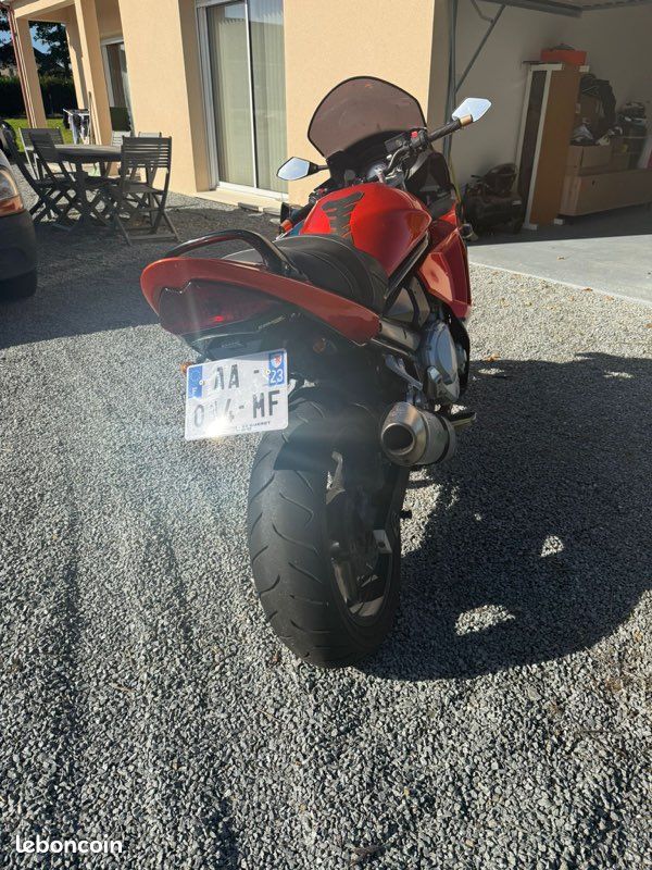 Suzuki 650 gsx f de 2009 (image 2)
