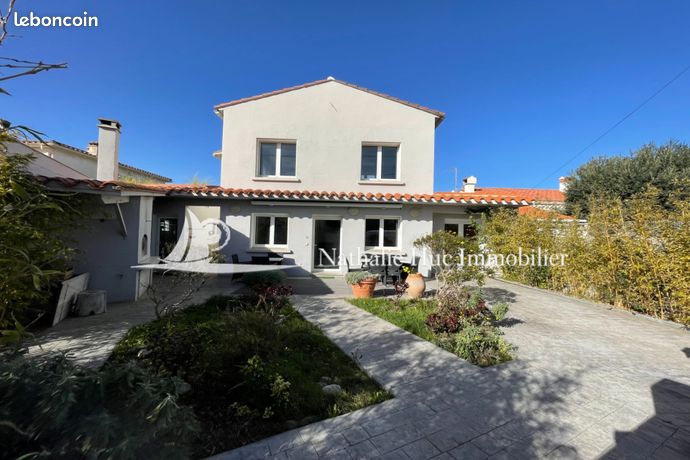Maison 10 pièces 211 m²