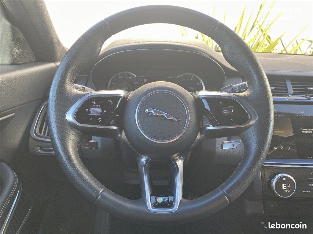 Jaguar E-PACE P300E CH PHEV AWD BVA R-Dynamic SE (image 17)