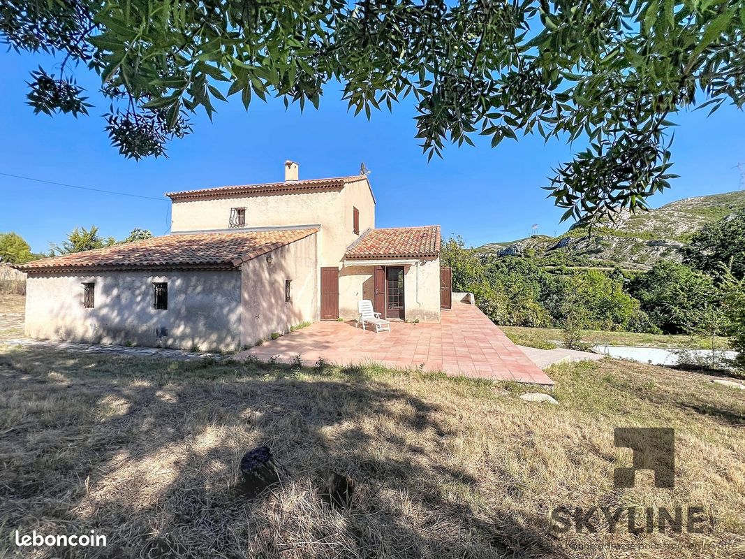 Maison 5 pièces 139 m² · à Les Pennes-Mirabeau · 139 m² · 440 000 €