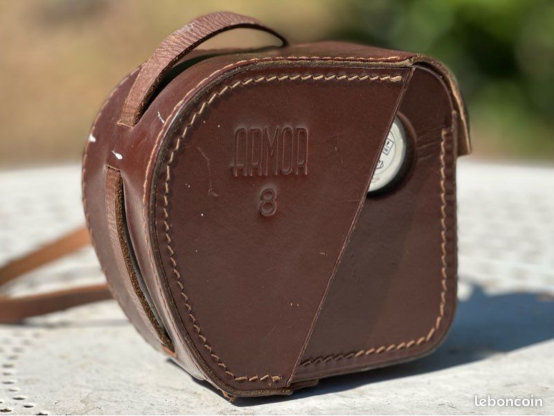 Caméra 8mm ARMOR III + Étui Cuir - État Collection / Fonctionne (image 10)