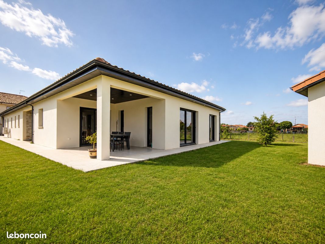 Maison 5 pièces 143 m² · à Saint-Marcellin-en-Forez · 143 m² · 425 000 €