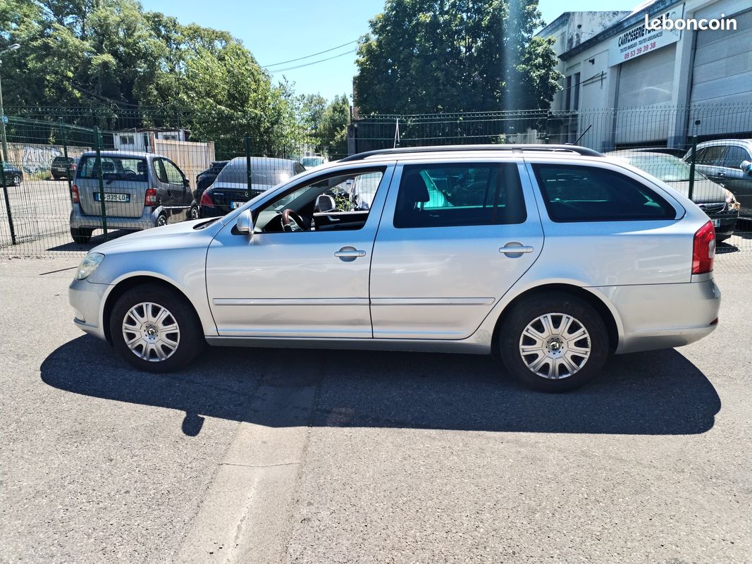Skoda octavia 2 combi 1.6 tdi 105ch garantie mois (image 2)