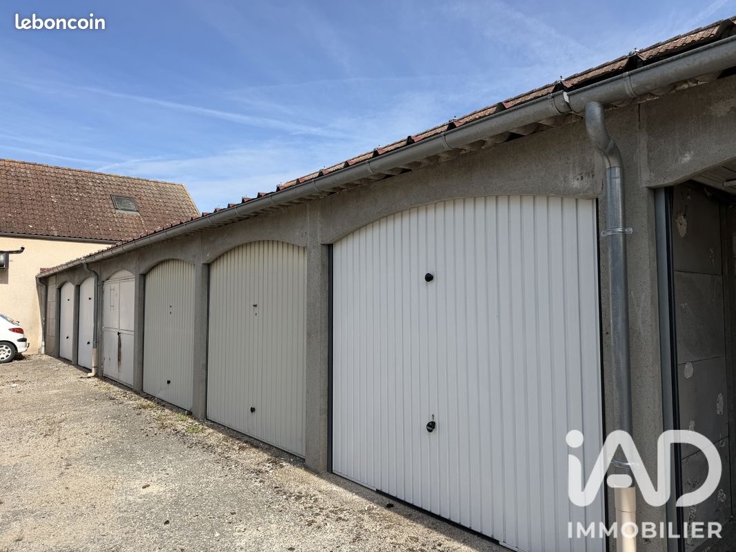 Parking/box 1425 m² Sens (image 4)