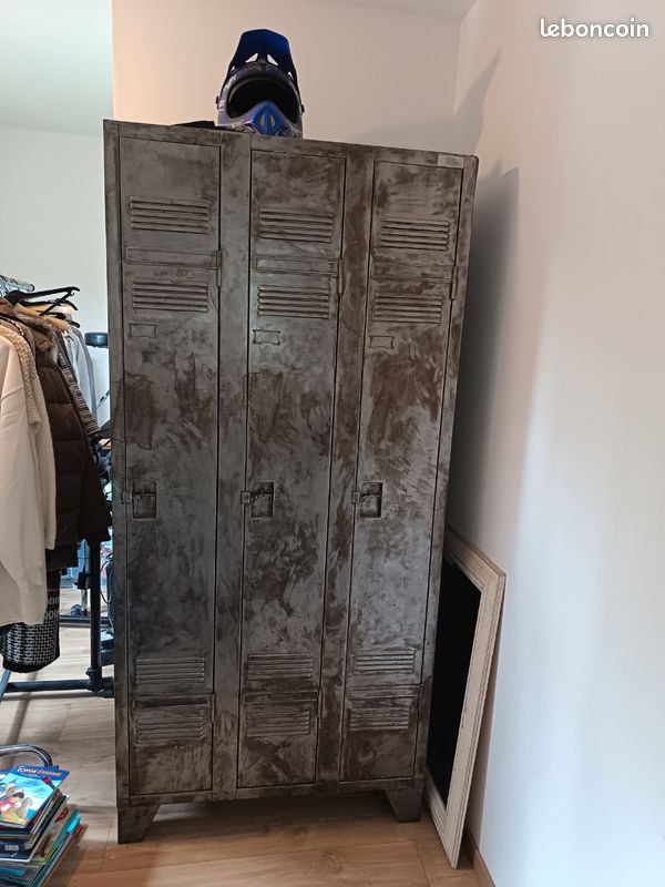Vestiaire metallique (image 2)