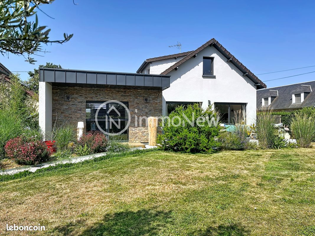 Maison 6 pièces 140 m² · à Jullouville · 140 m² · 496 700 €