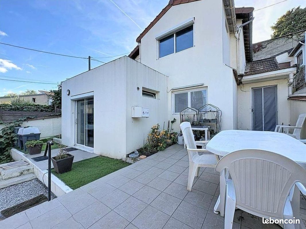Maison 9 pièces 128 m² · à Créteil · 128 m² · 550 000 €