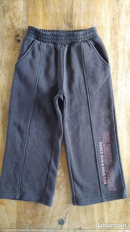 Pantalon jogging KIABI fille ans – Bon état Vêtements