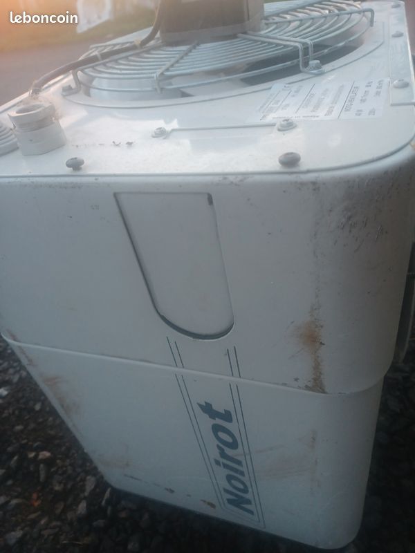 Chauffage chauffage moto ventilation NOIROT 
9000 w 
280 euros (image 2)