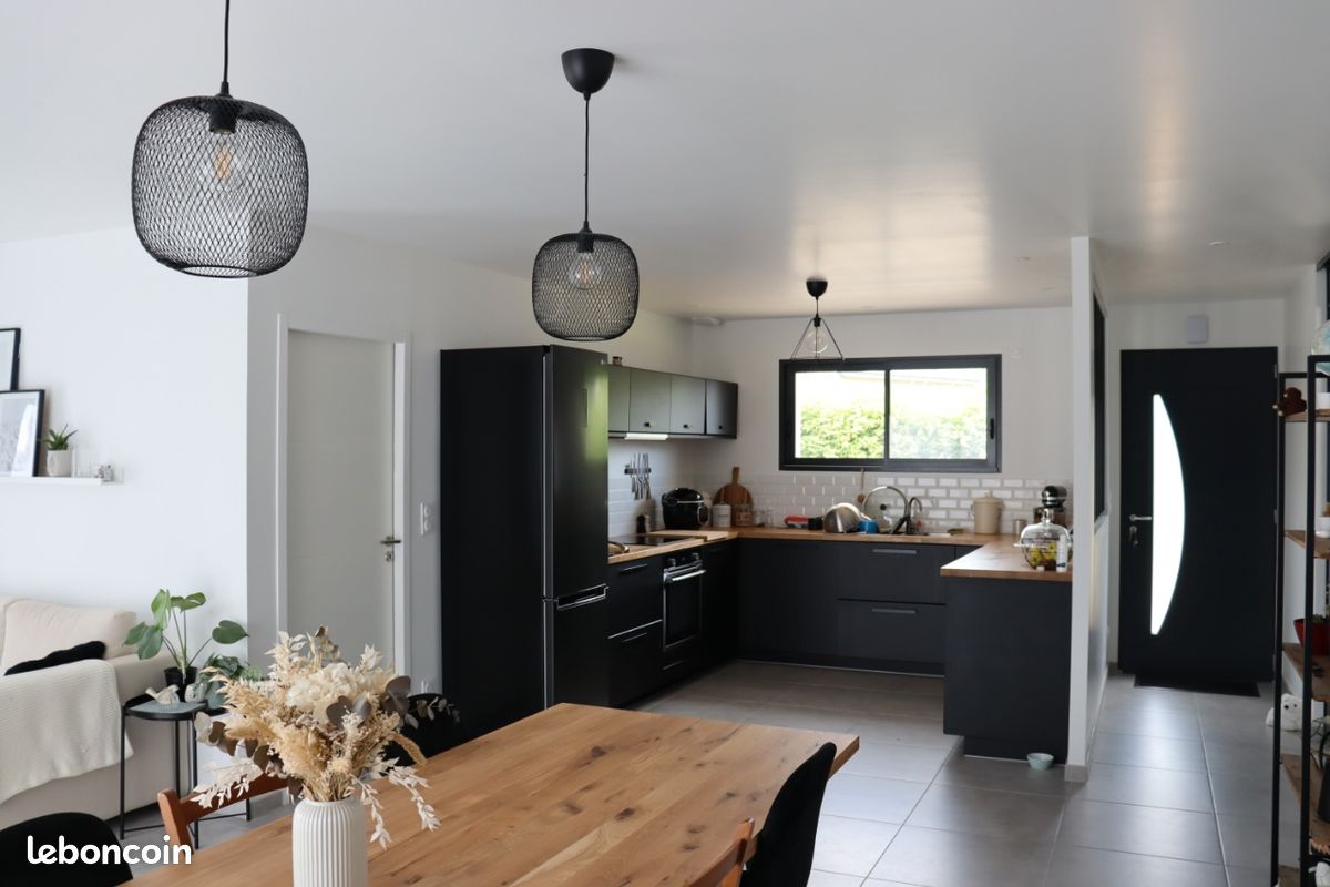 Maison 5 pièces 115 m² · à Feneu · 115 m² · 330 000 €