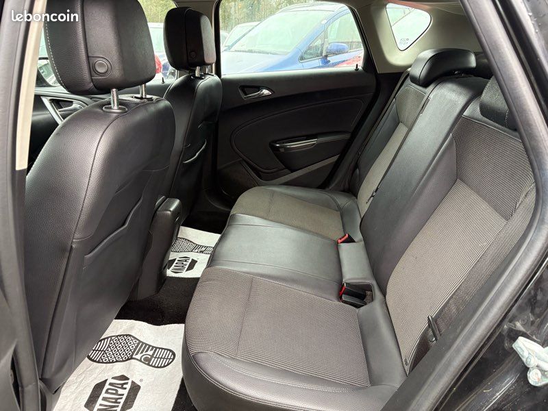 OPEL ASTRA J 1.7 CDTI 110cv Nombreuses pièces Neuves ROULANTE POUR PROFESSIONNELS (image 4)