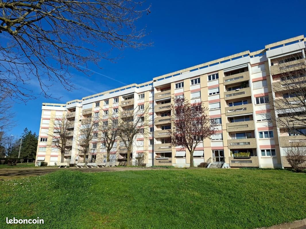 Appartement 4 pièces 74 m² · à Écully · 74 m² · 233 000 €