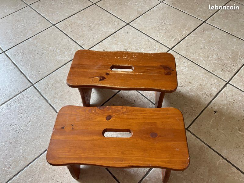 Vend deux petits banc idéal pour poser pot de plantes (image 1)