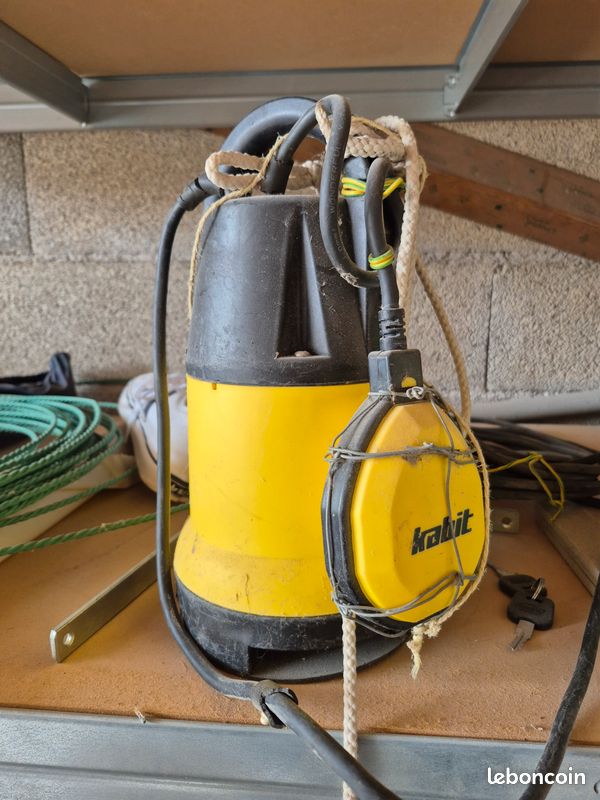 Pompe vide-cave submersible 550 W Kabit – 12 m³/h (image 1)
