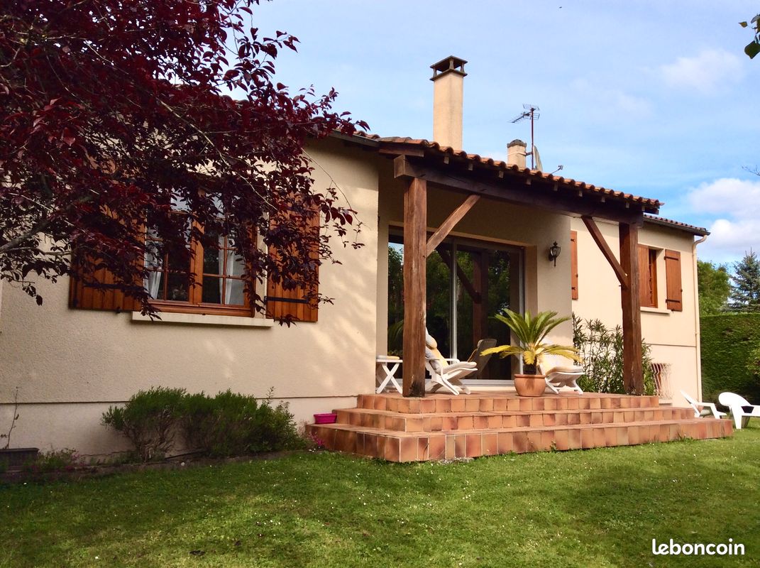 Maison 7 pièces 157 m² · à Saint-Georges-des-Coteaux · 157 m² · 367 000 €