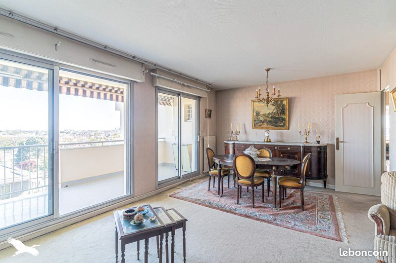 Appartement 5 pièces 93 m² · à Bordeaux · 93 m² · 296 000 €