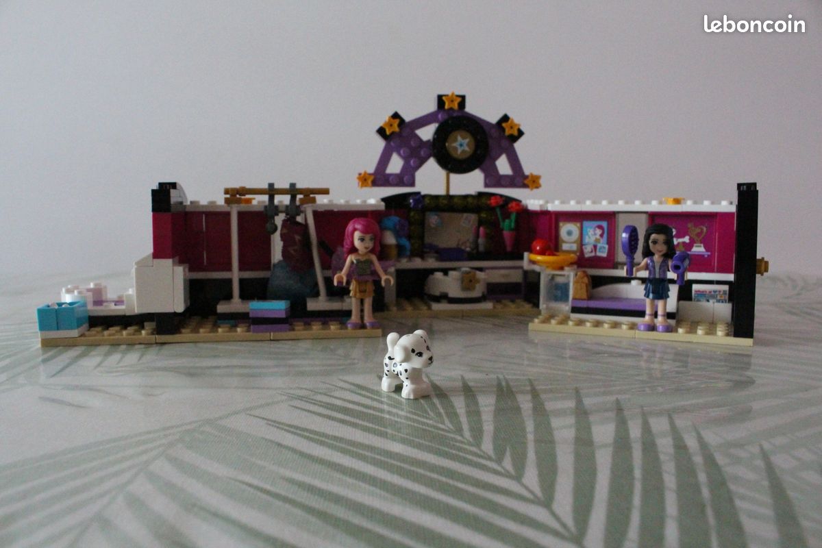 Lego friends la loge de la chanteuse (image 2)