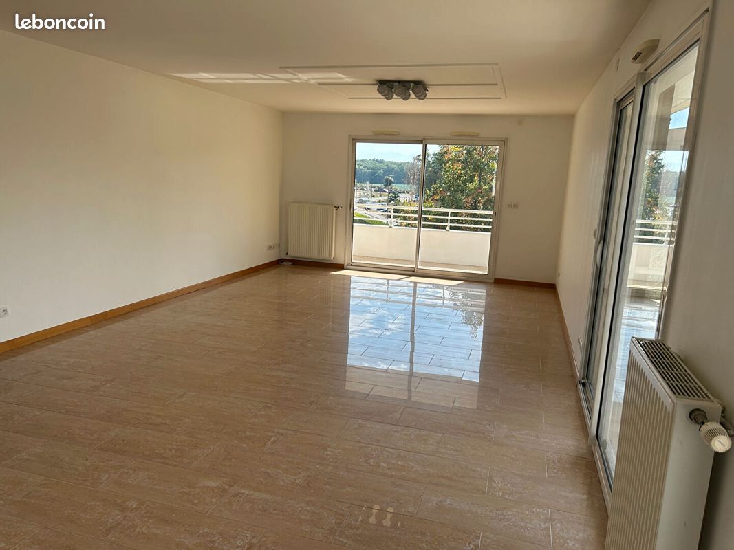 Appartement 4 pièces 105 m² · à Ferney-Voltaire · 105 m² · 2 400 €/mois