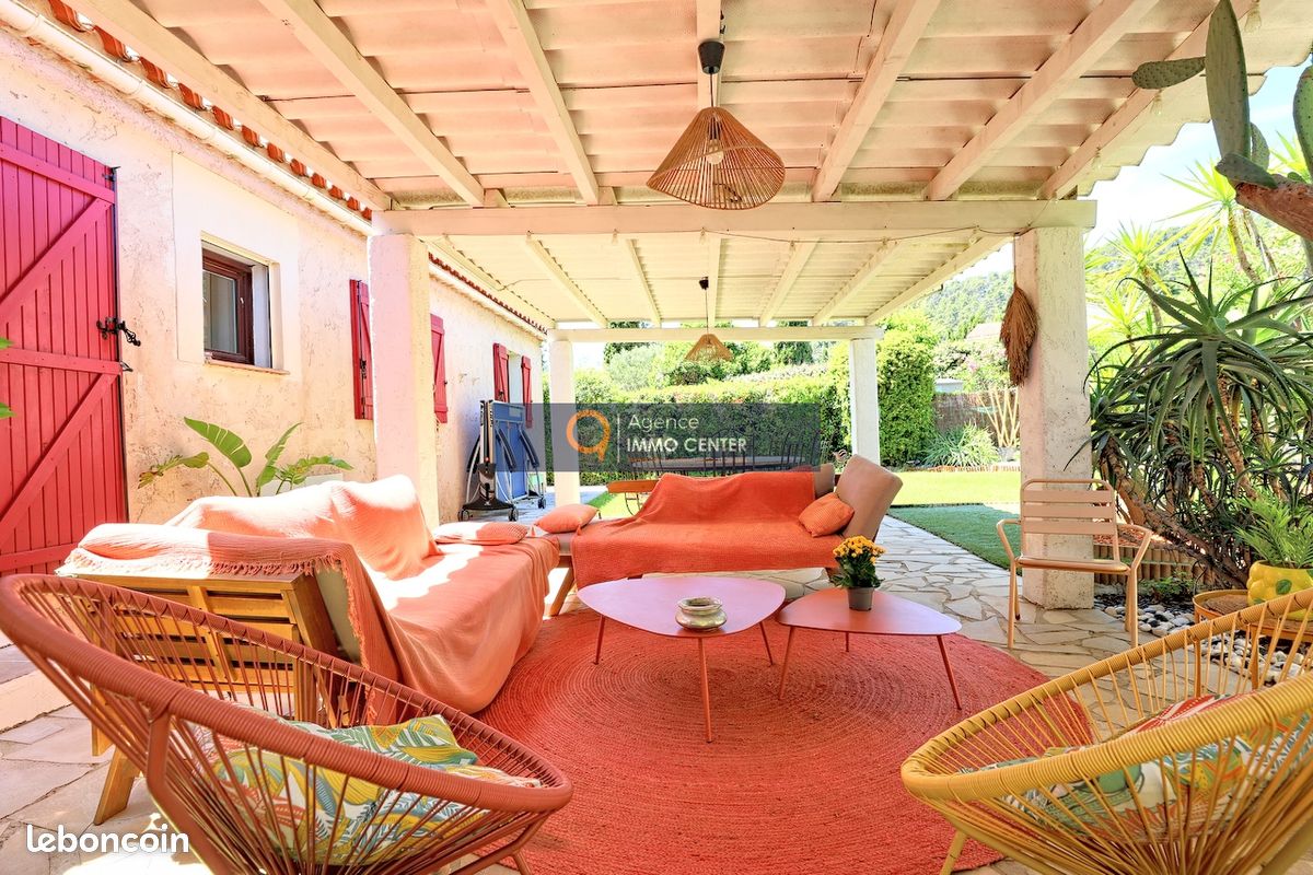 Maison 5 pièces 141 m² · à Solliès-Pont · 141 m² · 580 000 €