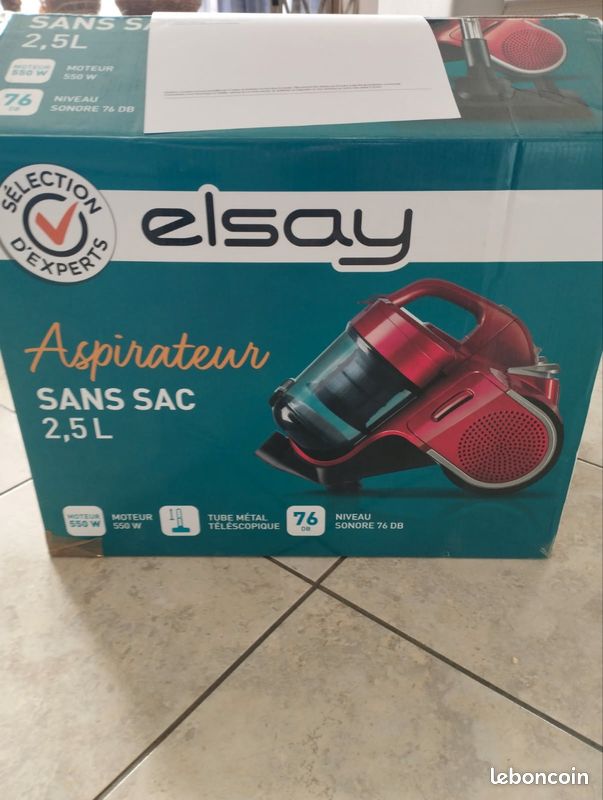 Aspirateur neuf Électroménager