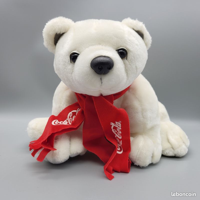 L'ours polaire est de retour sur les canettes de Coca-Cola pour Noël