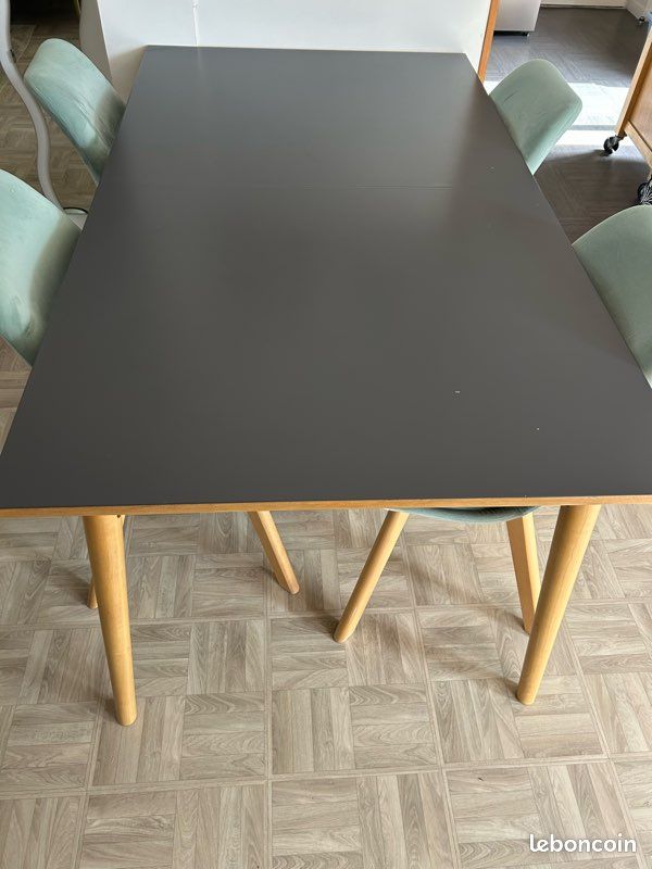 Table à manger extensible Maison du Monde – gris anthracite – 6 à 10 personnes (image 2)