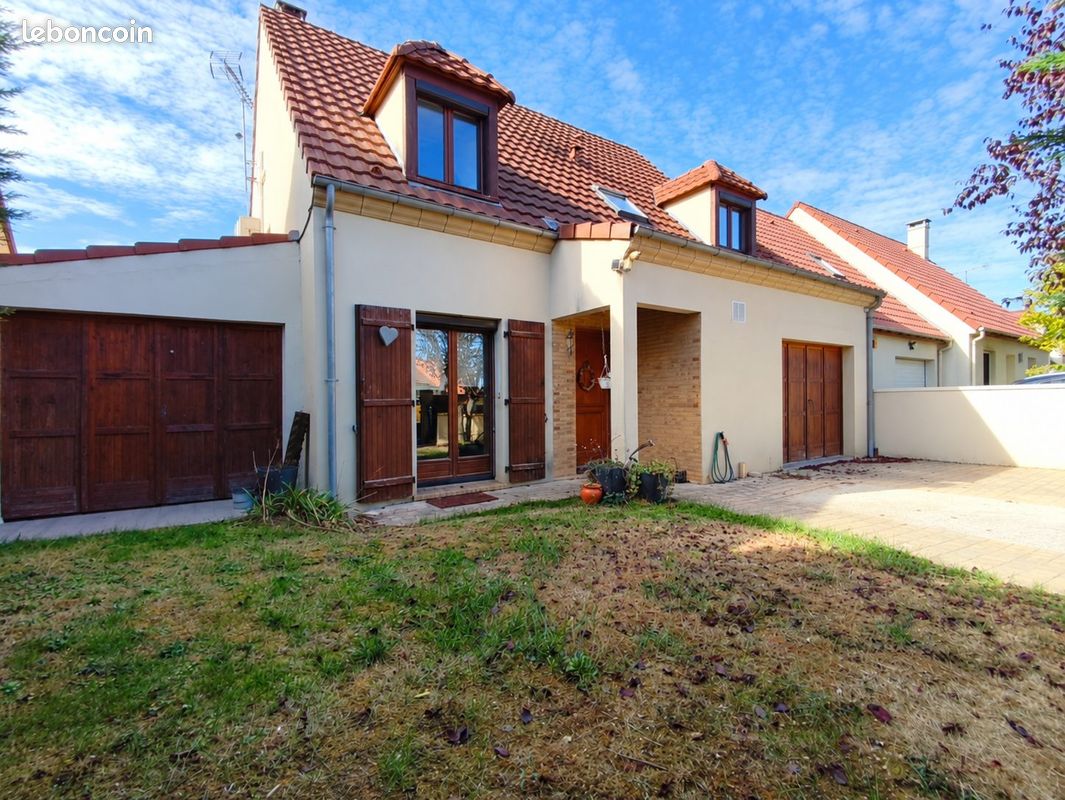 Maison 6 pièces 113 m² · à Neufmoutiers-en-Brie · 113 m² · 350 000 €