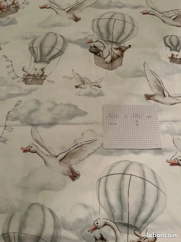 Tissu Coupon Pour Enfants - Motif Scènes De Petites Filles - 57x100 Cm - Coton Multicolore - Neuf