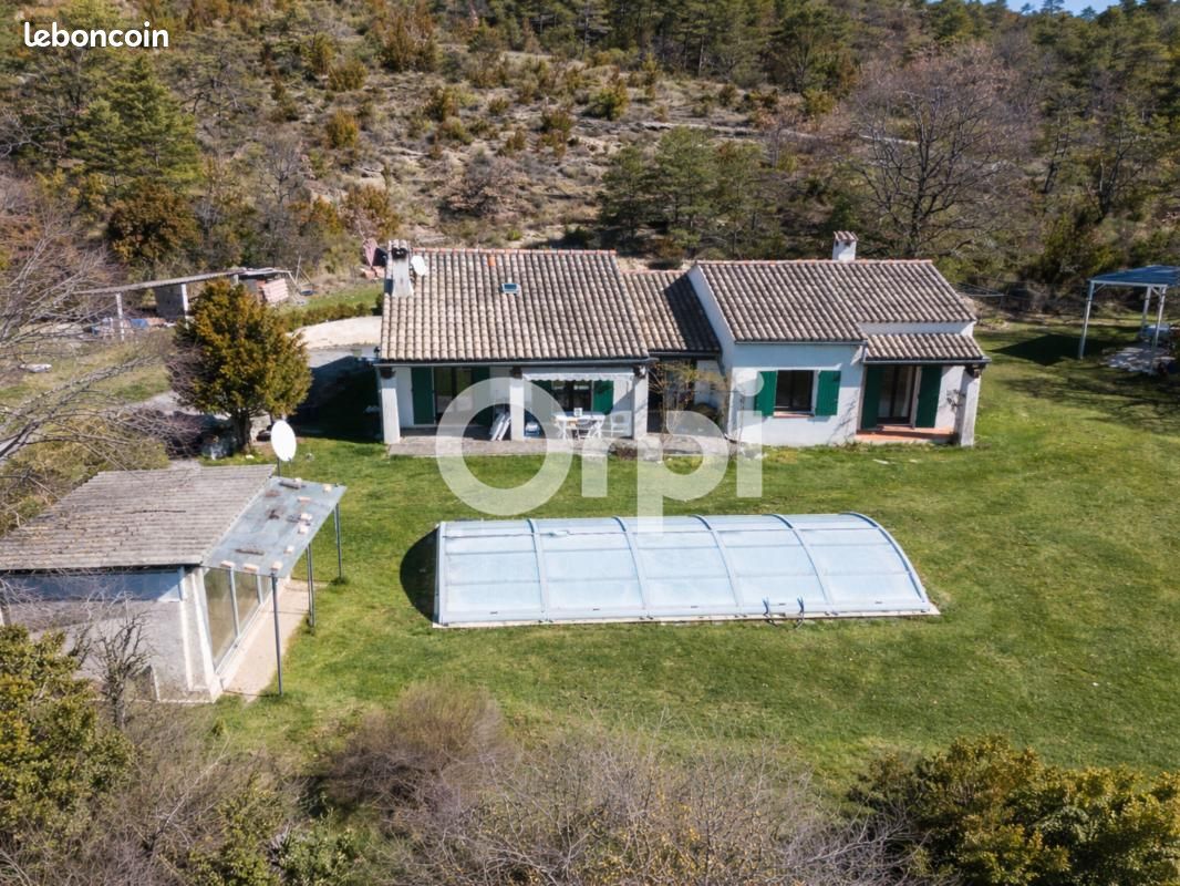 Maison 4 pièces 95 m² · à Trigance · 95 m² · 299 000 €