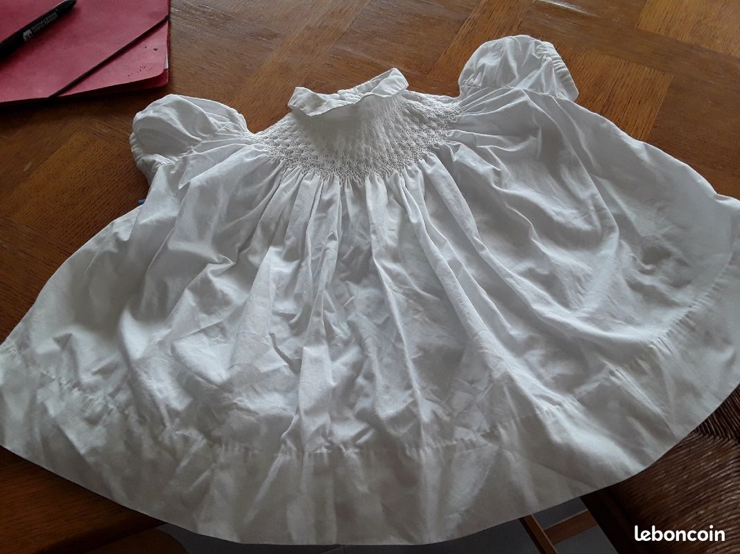 Robe de bébé ancienne brodée blanche (image 6)