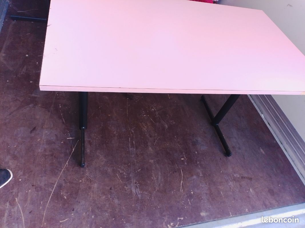 Table (image 1)