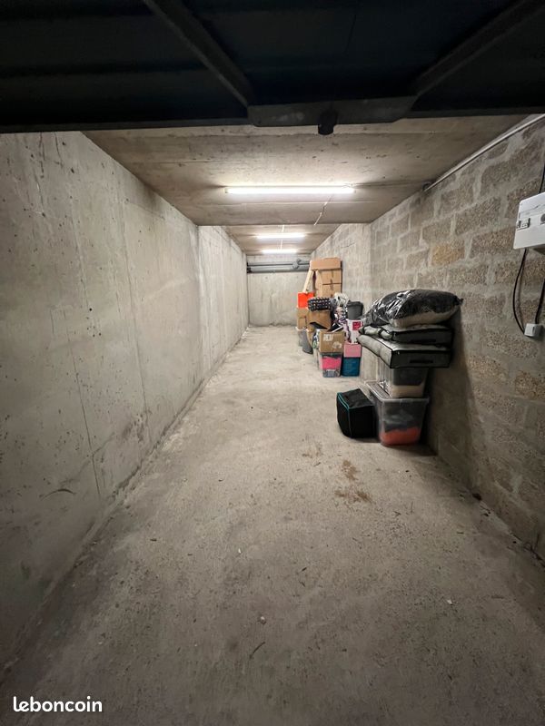 Location Grand Garage (image 2)