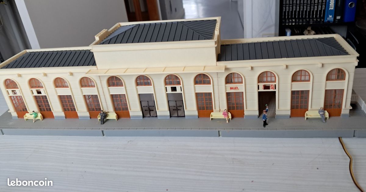 GRANDE GARE JOUEF ref 1039 neuve rare voir mes autres annonces EUR 150