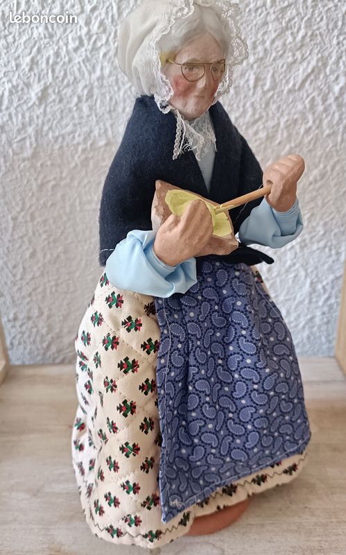 Trois Santons femme (image 13)
