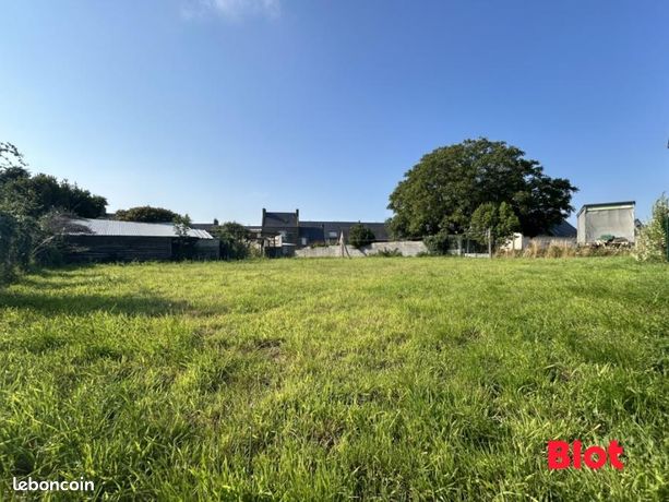 Terrain 746 m² Saint Coulomb